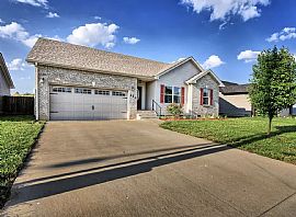 Beautiful Home For Your Comfort  in Oak Grove, KY