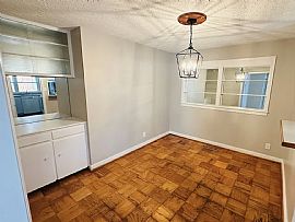 Beautiful Home For Your Comfort  in Louisville, KY (Photo 4 of 12)