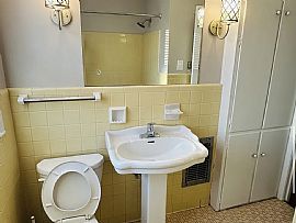 Beautiful Home For Your Comfort  in Louisville, KY (Photo 6 of 12)