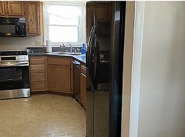 Beautiful Home For Your Comfort  in Lexington, KY (Photo 4 of 12)