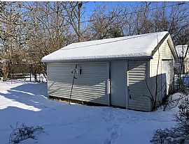 Beautiful Home For Your Comfort  in Lexington, KY (Photo 9 of 12)