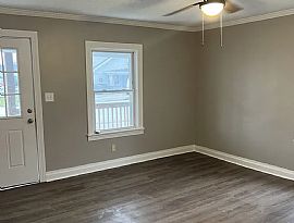 Beautiful Home For Your Comfort  in Mount Washington, KY (Photo 5 of 12)