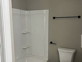 Beautiful Home For Your Comfort  in Mount Washington, KY (Photo 7 of 12)