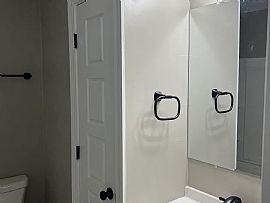 Beautiful Home For Your Comfort  in Mount Washington, KY (Photo 8 of 12)