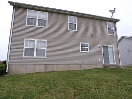 Beautiful Home For Your Comfort  in Louisville, KY (Photo 2 of 12)