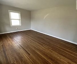 Beautiful Home For Your Comfort  in Lexington, KY (Photo 6 of 12)