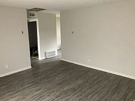 Beautiful Home For Your Comfort  in Shelbyville, KY (Photo 9 of 10)