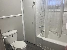 Beautiful Home For Your Comfort  in Richmond, KY (Photo 11 of 12)