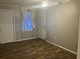 Beautiful Home For Your Comfort  in Richmond, KY (Photo 3 of 12)