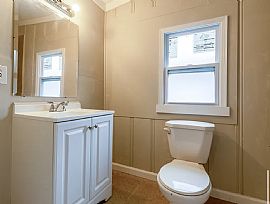 Beautiful Home For Your Comfort  in Montgomery, AL (Photo 7 of 10)