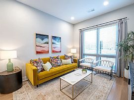 2154 Quarry Trails Dr in Columbus, OH (Photo 4 of 8)