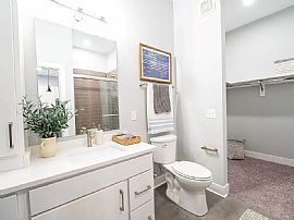 2154 Quarry Trails Dr in Columbus, OH (Photo 7 of 8)