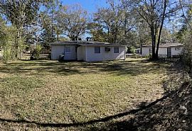 Beautiful Home For Your Comfort  in Mobile, AL (Photo 10 of 11)