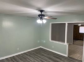 Beautiful Home For Your Comfort  in Mobile, AL (Photo 11 of 11)