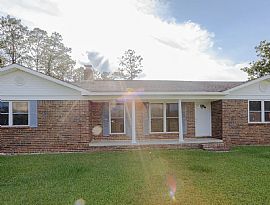 Beautiful Home For Your Comfort  in Bay Minette, AL