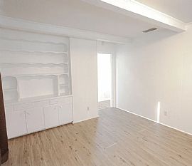 Beautiful Home For Your Comfort  in Bay Minette, AL (Photo 10 of 12)