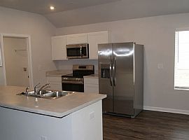 Beautiful Home For Your Comfort  in Odenville, AL (Photo 4 of 12)