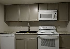 Beautiful Home For Your Comfort  in Cheyenne, WY (Photo 7 of 12)