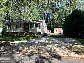 13224 Dangelo Dr, Bowie, Md 20720 in Bowie, MD