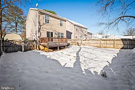 869 Holly Ave, Edgewater, Md 21037 Spacious House For Rent  in Edgewater, MD (Photo 2 of 12)