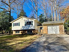 100 Oak Dr, Annapolis, Md 21403 in Annapolis, MD