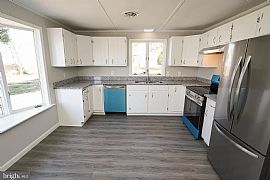 221 Branch St, Berlin, Md 21811 in Berlin, MD (Photo 10 of 12)