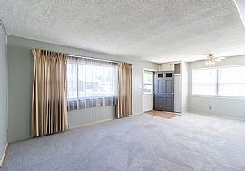 Beautiful Home For Your Comfort  in Cheyenne, WY (Photo 4 of 12)