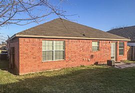 3 Bd 2 Ba Single Family Home  in Mc Kinney, TX (Photo 9 of 9)