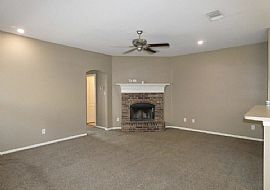 House For Rent  in Fort Worth, TX (Photo 2 of 9)