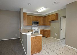 House For Rent  in Fort Worth, TX (Photo 3 of 9)