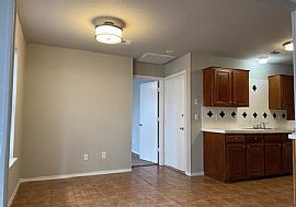 House For Rent.  in Irving, TX (Photo 4 of 11)