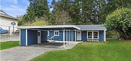 House For Rent  in Lakewood, WA (Photo 2 of 12)