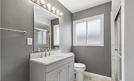 House For Rent  in Lakewood, WA (Photo 4 of 12)