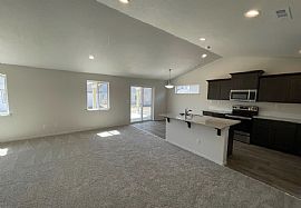 House For Rent  in Moses Lake, WA (Photo 4 of 12)