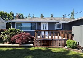 Charming Single Family Home  in Lynnwood, WA
