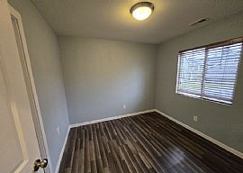 Beautiful Single Family Home  in Kent, WA (Photo 10 of 12)