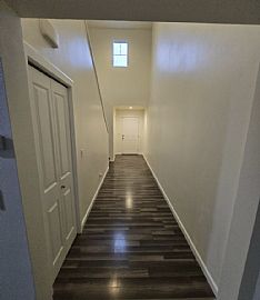 Beautiful Single Family Home  in Kent, WA (Photo 4 of 12)