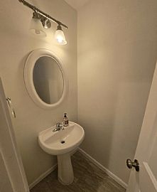 Beautiful Single Family Home  in Kent, WA (Photo 5 of 12)