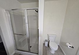 Beautiful Single Family Home  in Kent, WA (Photo 8 of 12)