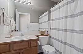 Charming Single Family Home For Rent  in Spokane, WA (Photo 8 of 12)