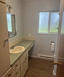 Charming Single Family Home For Rent  in Aberdeen, WA (Photo 4 of 10)