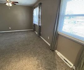 Beautiful Home For Your Comfort  in Cheyenne, WY (Photo 10 of 12)