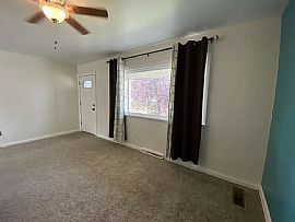 Beautiful Home For Your Comfort  in Cheyenne, WY (Photo 4 of 12)