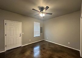  Charming Single Family Home  in Oklahoma City, OK (Photo 5 of 9)