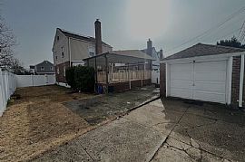 Beautiful Home For Your Comfort  in Jamaica, NY (Photo 2 of 12)