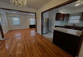 Beautiful Home For Your Comfort  in Jamaica, NY (Photo 6 of 12)