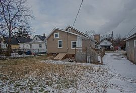 Beautiful Home For Your Comfort  in Mich City, IN (Photo 2 of 11)