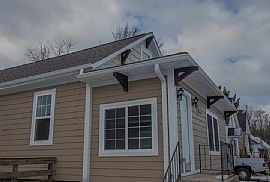 Beautiful Home For Your Comfort  in Mich City, IN (Photo 4 of 11)