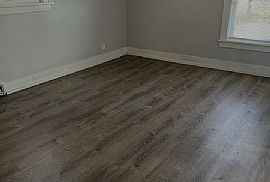 Beautiful Home For Your Comfort  in Michigan City, IN (Photo 6 of 12)