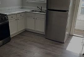 Beautiful Home For Your Comfort  in Michigan City, IN (Photo 8 of 12)